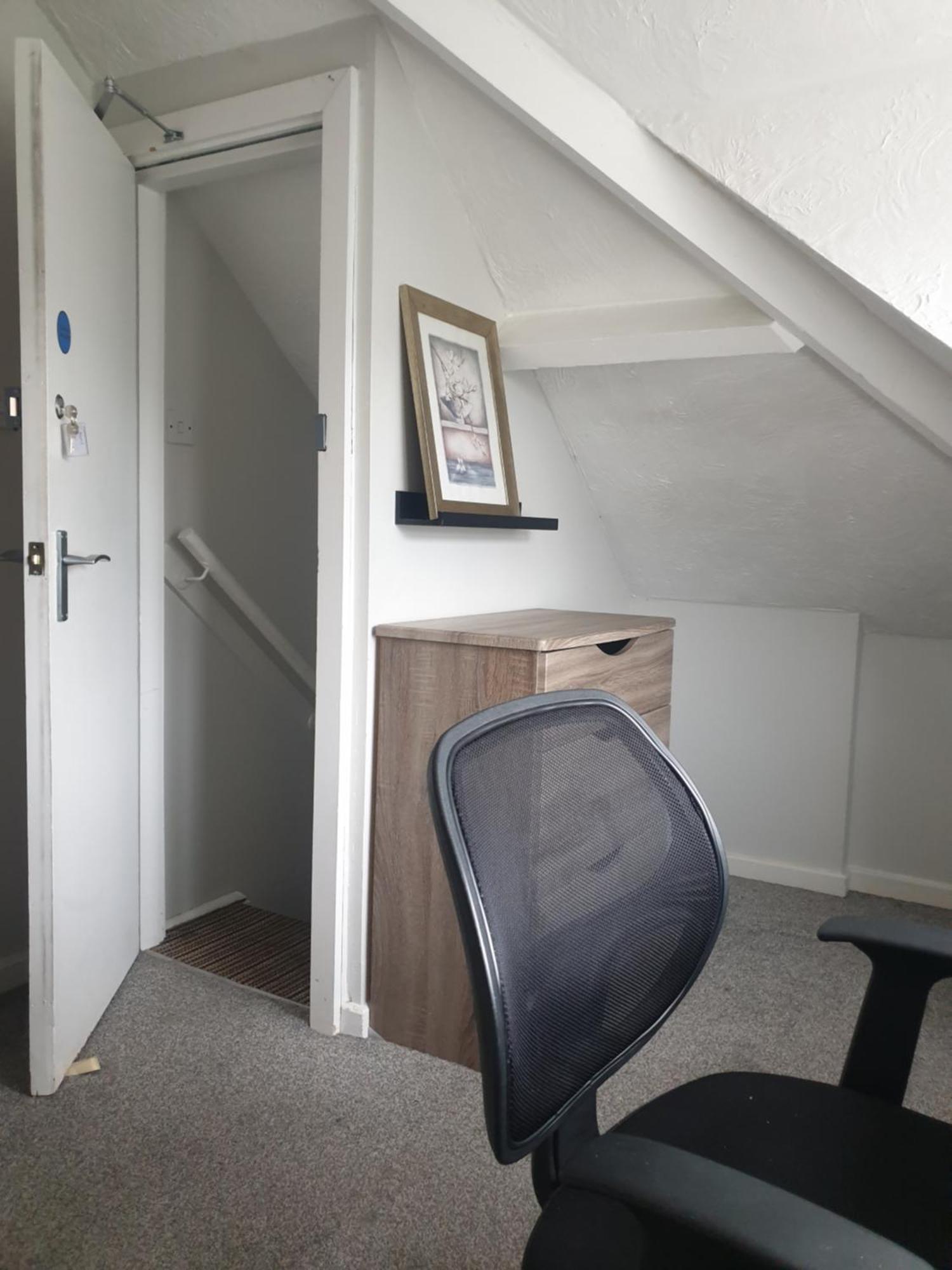 Mother-In-Law Guest House Hotel Leeds Leeds  Eksteriør bilde