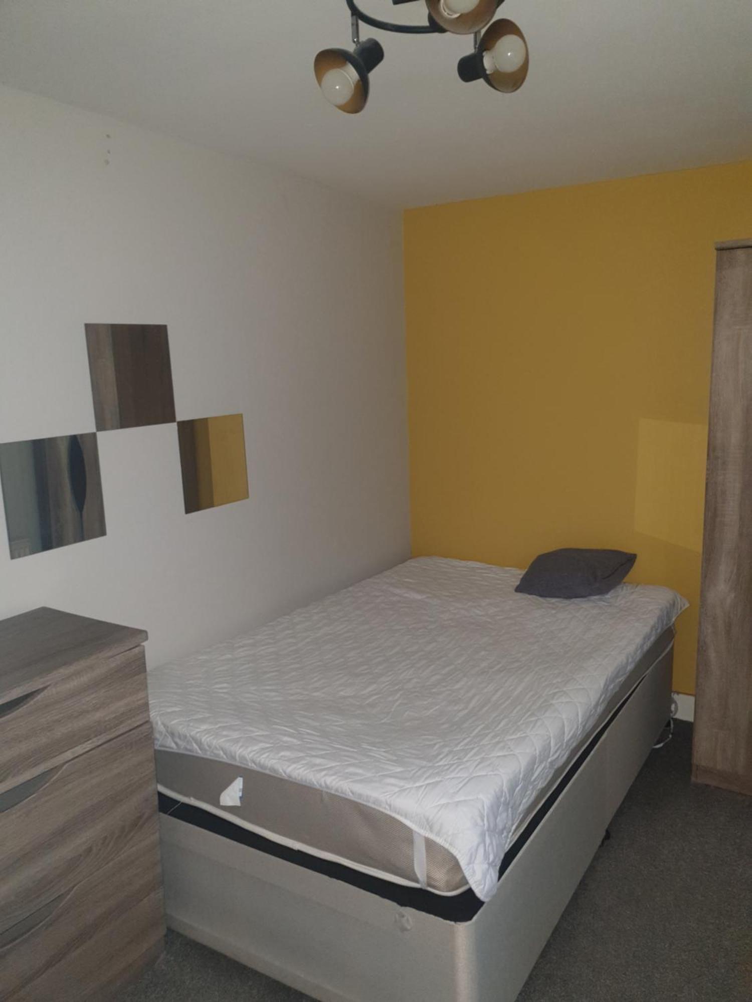Mother-In-Law Guest House Hotel Leeds Leeds  Eksteriør bilde