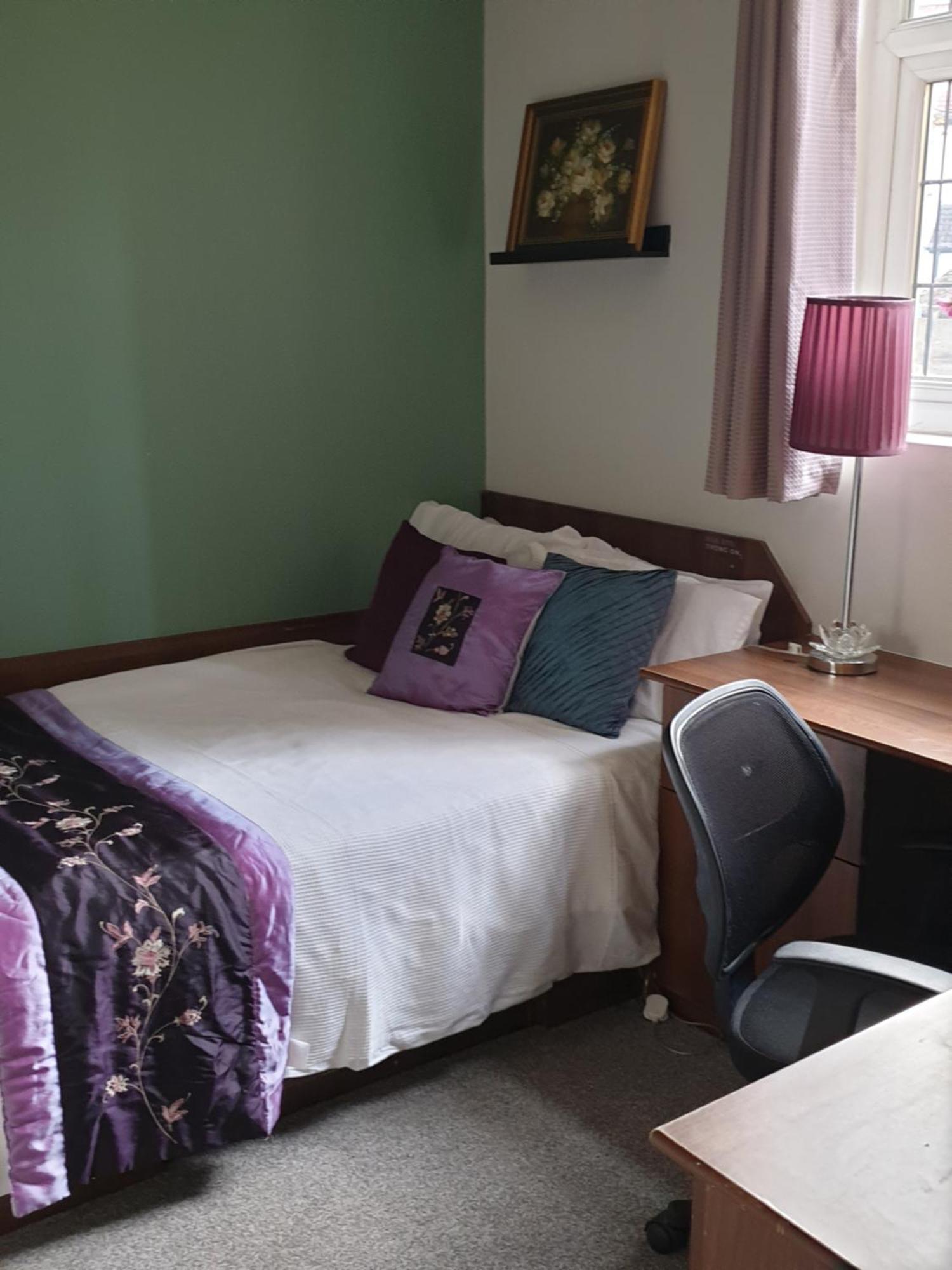Mother-In-Law Guest House Hotel Leeds Leeds  Eksteriør bilde