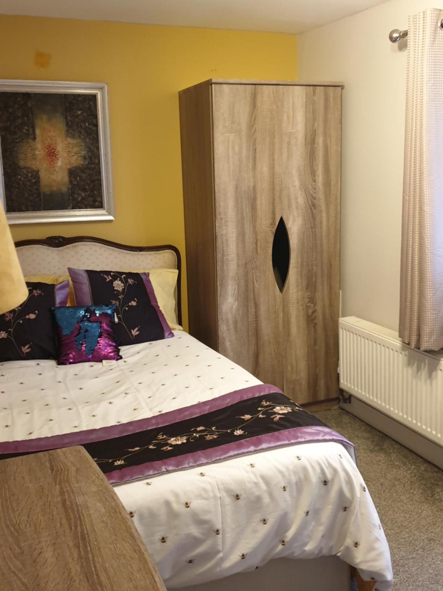 Mother-In-Law Guest House Hotel Leeds Leeds  Eksteriør bilde